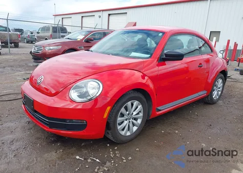 2013 Volkswagen Beetle 2.5L Entry из США, поврежденный, VIN 3VWFP7AT3DM645071